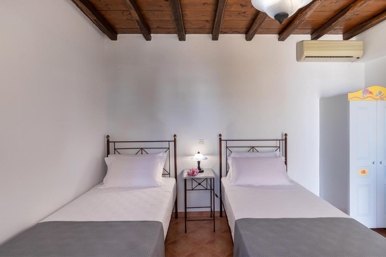 Cochili Rooms & Apartments Азолимнос Экстерьер фото